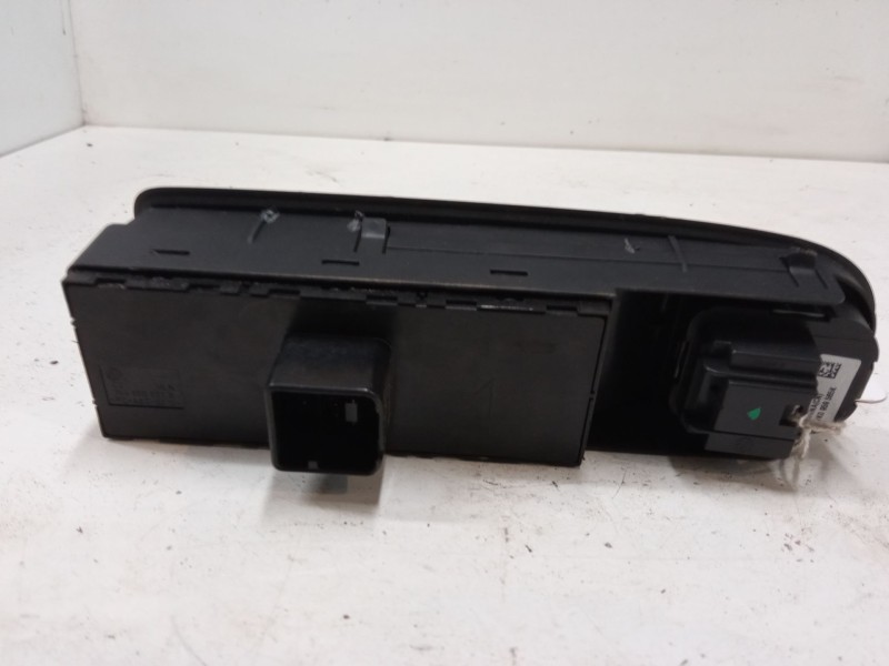 Recambio de mando elevalunas delantero izquierdo para volkswagen golf vi (5k1) 1.2 tsi referencia OEM IAM 1K0959565K  