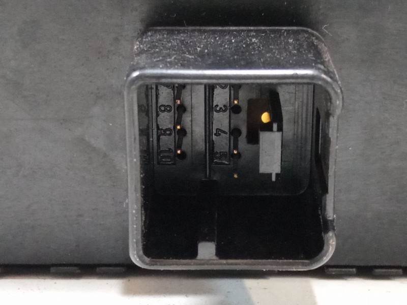 Recambio de mando elevalunas delantero izquierdo para volkswagen golf vi (5k1) 1.2 tsi referencia OEM IAM 1K0959565K  