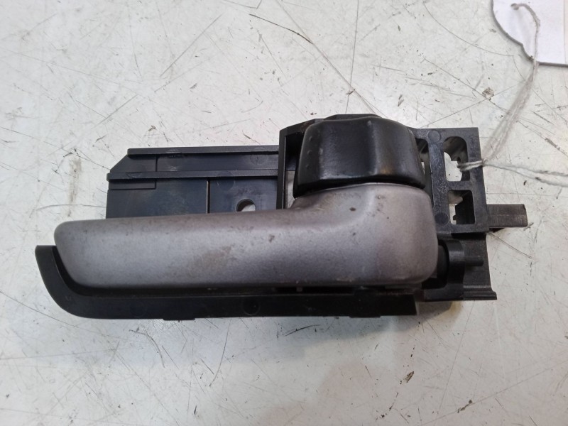 Recambio de maneta interior puerta delantera derecha para suzuki sx4 (ey, gy) 1.9 ddis 4x4 (rw 419d) referencia OEM IAM   