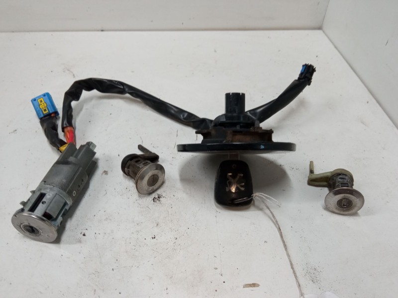 Recambio de kit bombines para peugeot 206 hatchback (2a/c) 2.0 hdi 90 referencia OEM IAM   