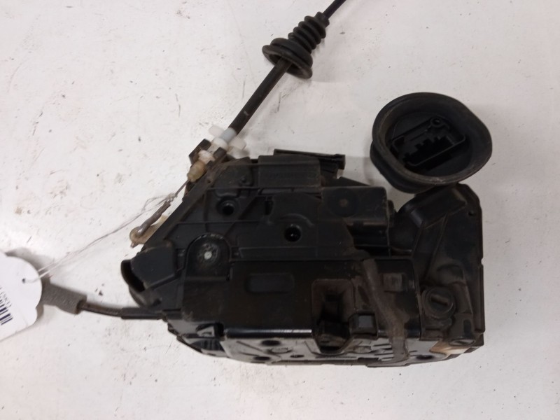 Recambio de cerradura puerta trasera derecha para volkswagen golf vi (5k1) 1.2 tsi referencia OEM IAM 5K4839016M  