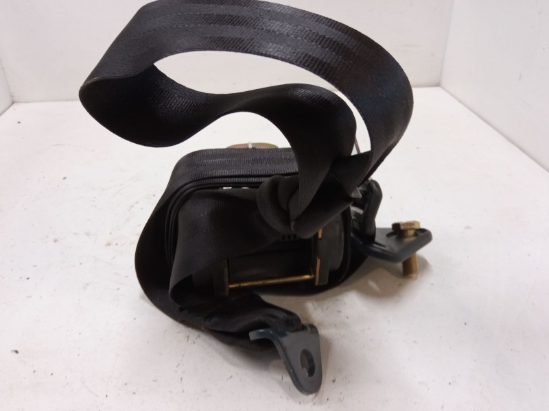 Recambio de cinturon seguridad trasero izquierdo para peugeot 106 ii (1a_, 1c_) 1.4 i referencia OEM IAM   