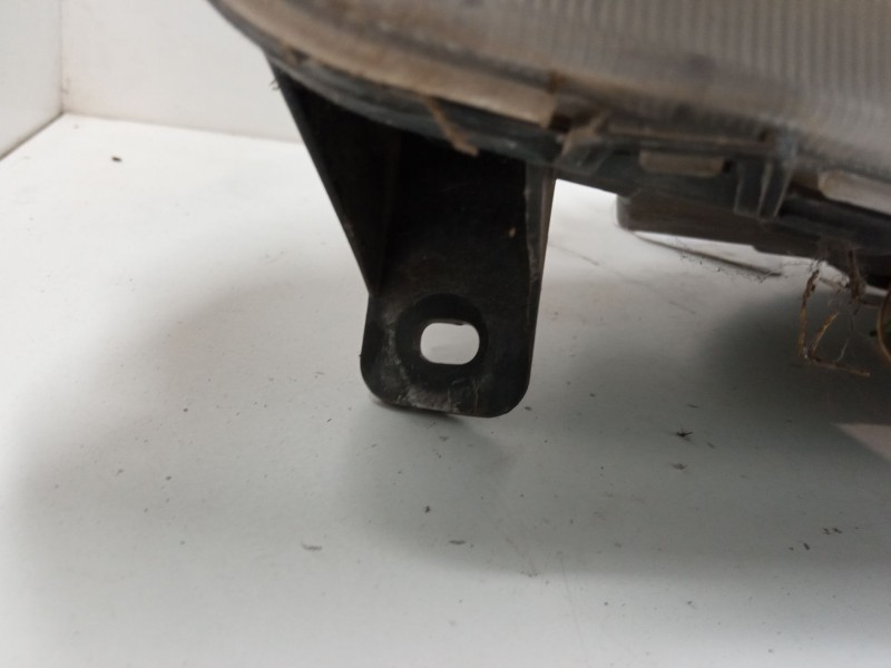 Recambio de faro izquierdo para peugeot 106 ii (1a_, 1c_) 1.4 i referencia OEM IAM   