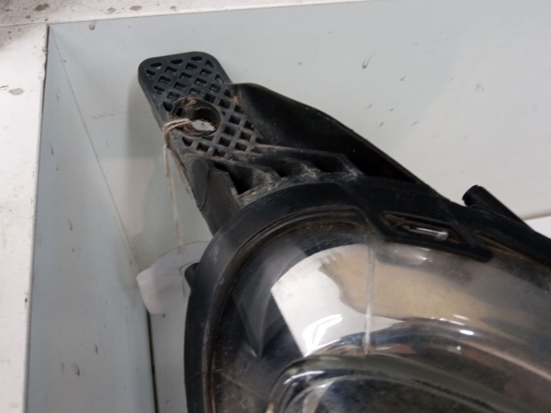 Recambio de faro derecho para citroën c3 ii (sc_) 1.0 vti 68 referencia OEM IAM   