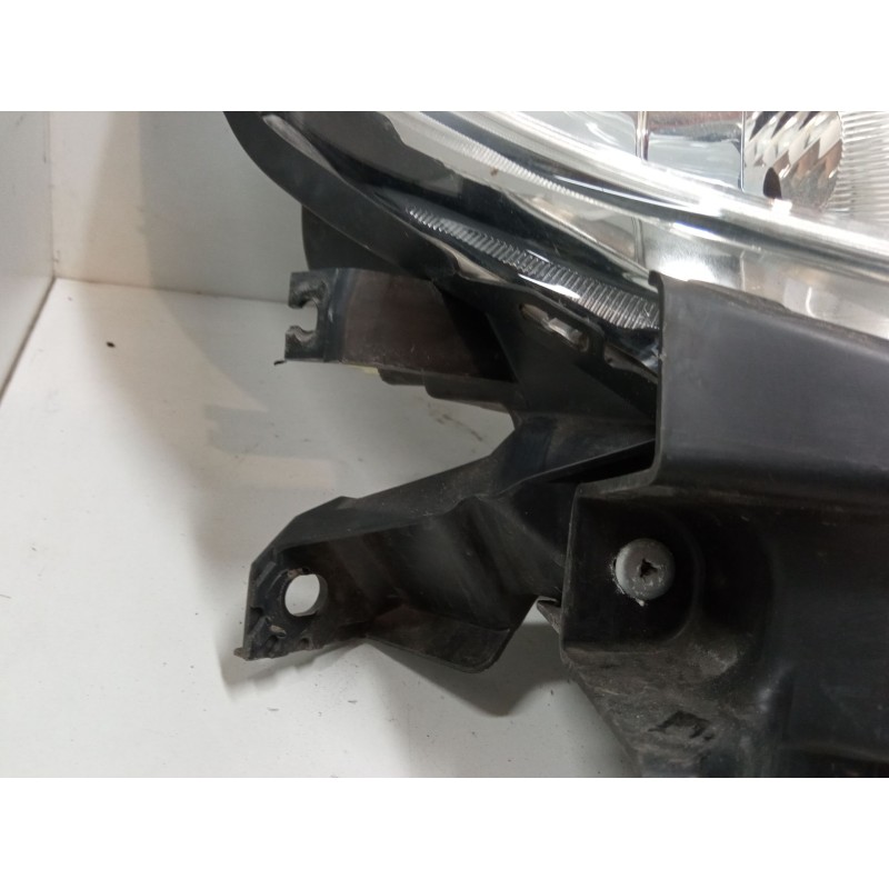 Recambio de faro derecho para renault clio iii (br0/1, cr0/1) 1.5 dci (br17, cr17) referencia OEM IAM   