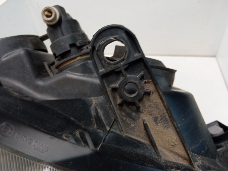 Recambio de faro derecho para renault clio iii (br0/1, cr0/1) 1.5 dci (br17, cr17) referencia OEM IAM   