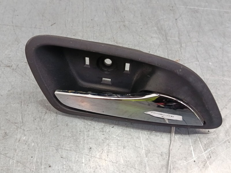 Recambio de maneta interior puerta delantera derecha para chevrolet cruze (j300) 2.0 cdi referencia OEM IAM 96845904  