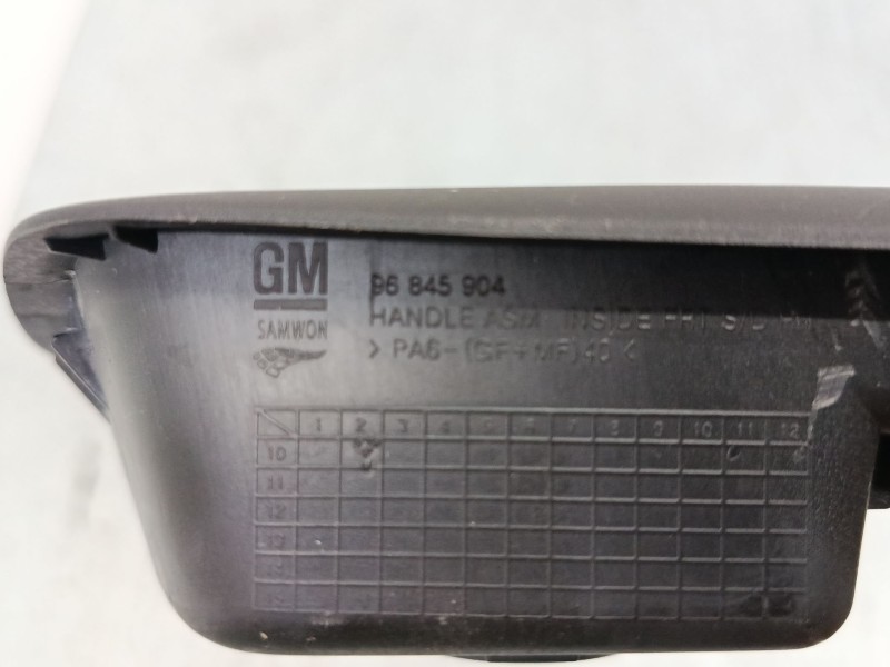 Recambio de maneta interior puerta delantera derecha para chevrolet cruze (j300) 2.0 cdi referencia OEM IAM 96845904  