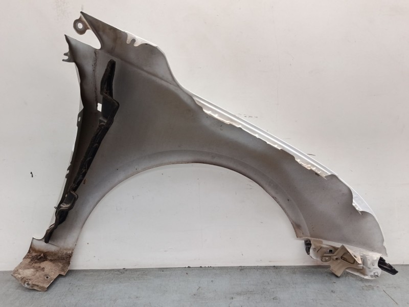 Recambio de aleta delantera izquierda para chevrolet cruze (j300) 2.0 cdi referencia OEM IAM   