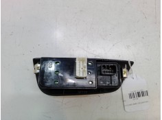 Recambio de mando elevalunas delantero izquierdo para hyundai coupe ii (gk) 1.6 16v referencia OEM IAM 935702C500   2
