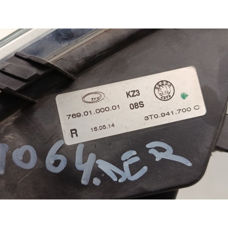 Recambio de faro antiniebla derecho para skoda superb ii (3t4) 2.0 tdi 16v referencia OEM IAM 3T0941700C 7690100001 