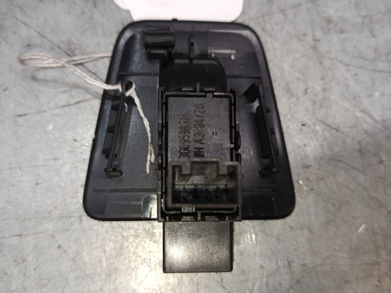 Recambio de boton apertura porton para volkswagen tiguan (ad1, ax1) 2.0 tdi referencia OEM IAM 3G0959831  