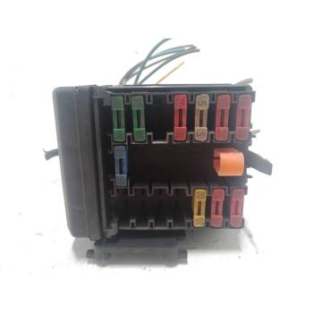 CAJA RELES / FUSIBLES 