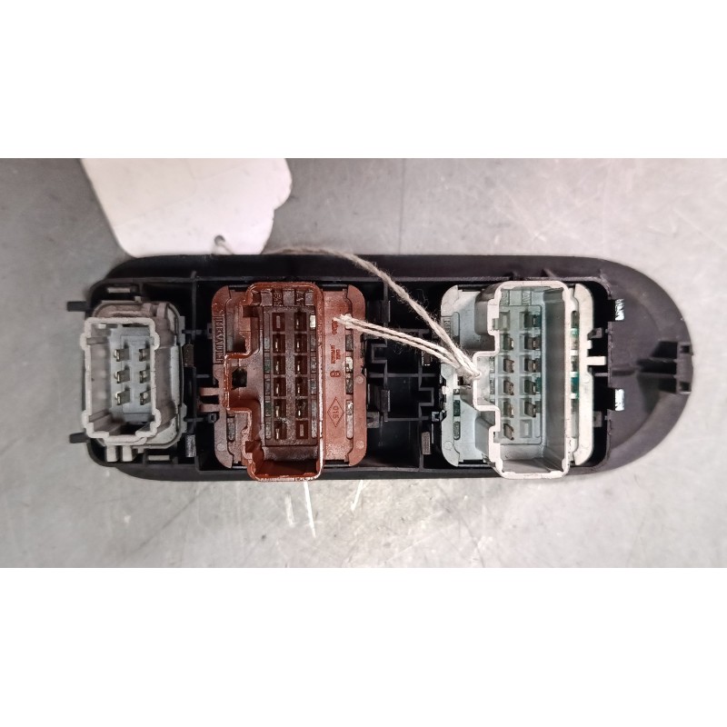 Recambio de mando elevalunas delantero izquierdo para renault scénic ii (jm0/1_) 1.5 dci (jm1e, jm16) referencia OEM IAM   