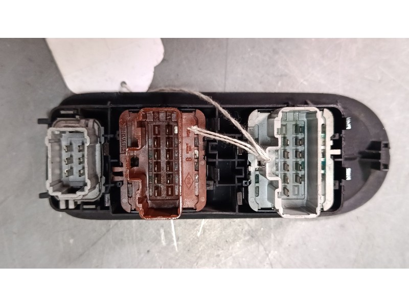 Recambio de mando elevalunas delantero izquierdo para renault scénic ii (jm0/1_) 1.5 dci (jm1e, jm16) referencia OEM IAM   