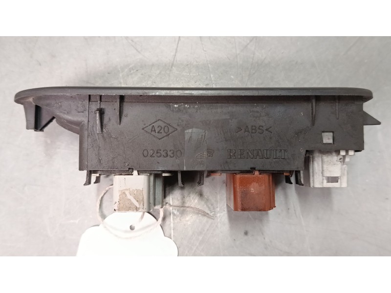 Recambio de mando elevalunas delantero izquierdo para renault scénic ii (jm0/1_) 1.5 dci (jm1e, jm16) referencia OEM IAM   