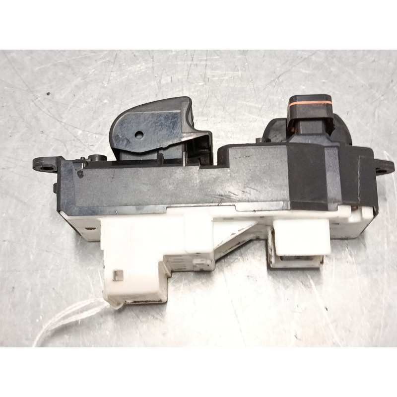 Recambio de mando elevalunas delantero izquierdo para toyota rav 4 ii (_a2_) 2.0 d 4wd (cla20_, cla21_) referencia OEM IAM   
