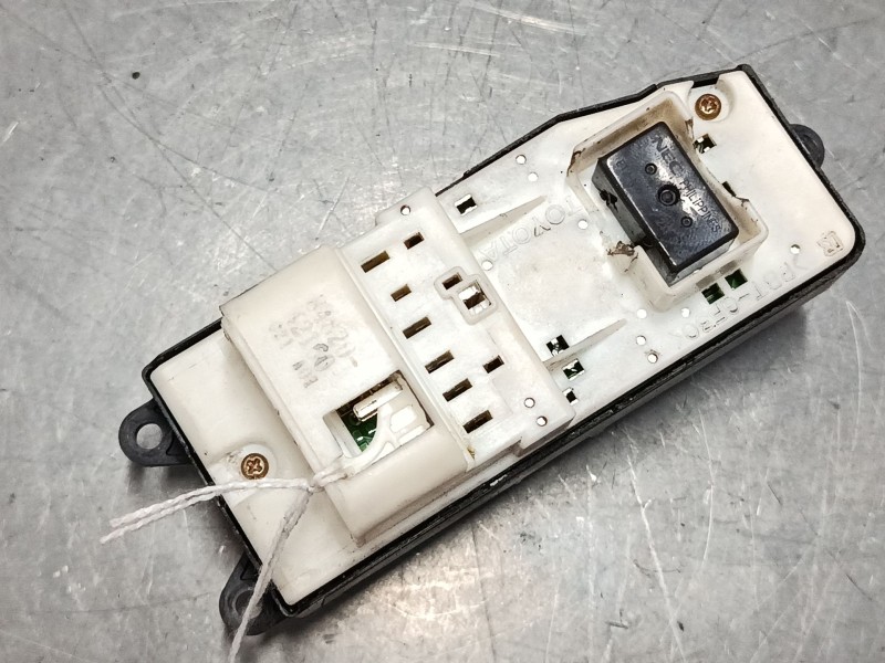 Recambio de mando elevalunas delantero izquierdo para toyota rav 4 ii (_a2_) 2.0 d 4wd (cla20_, cla21_) referencia OEM IAM   
