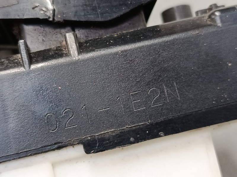Recambio de mando elevalunas delantero izquierdo para toyota rav 4 ii (_a2_) 2.0 d 4wd (cla20_, cla21_) referencia OEM IAM   