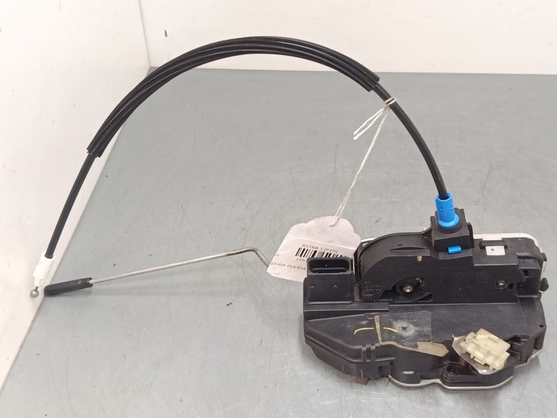 Recambio de cerradura puerta delantera derecha para opel astra j (p10) 1.7 cdti (68) referencia OEM IAM 3023880RH2  