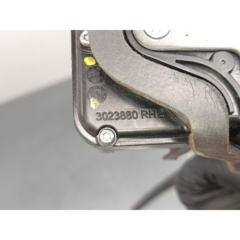 Recambio de cerradura puerta delantera derecha para opel astra j (p10) 1.7 cdti (68) referencia OEM IAM 3023880RH2  