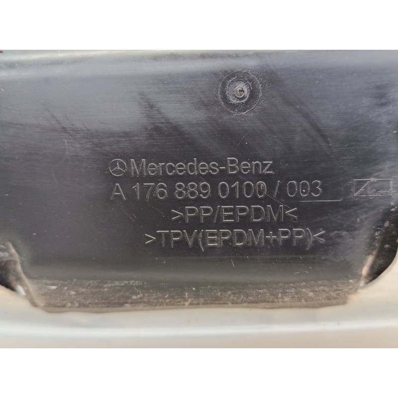 Recambio de aleta delantera derecha para mercedes-benz clase a (w176) a 220 d (176.003) referencia OEM IAM   