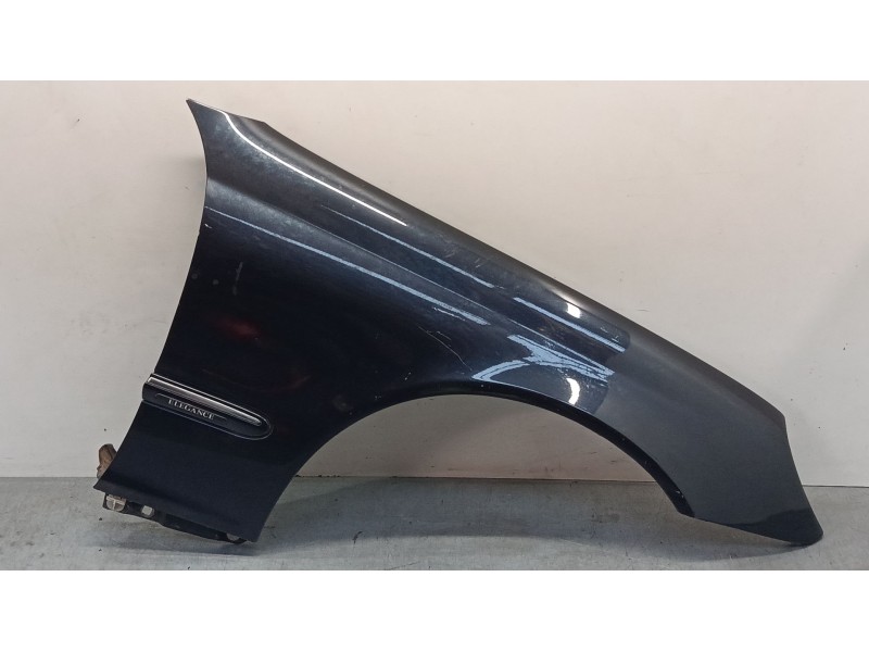Recambio de aleta delantera derecha para mercedes-benz clase c (w203) c 200 kompressor (203.042) referencia OEM IAM   