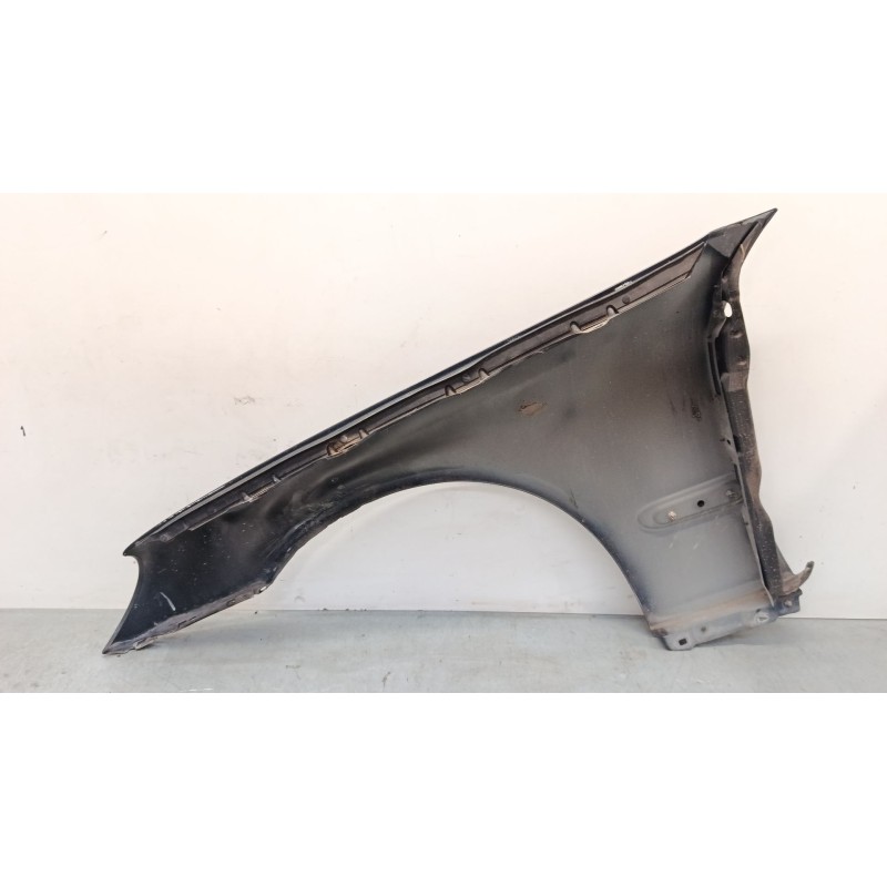 Recambio de aleta delantera derecha para mercedes-benz clase c (w203) c 200 kompressor (203.042) referencia OEM IAM   