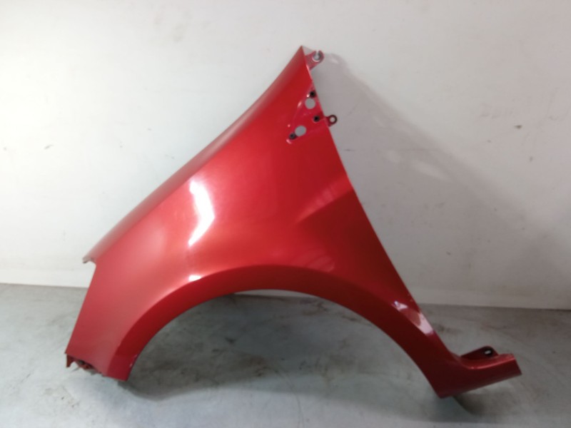 Recambio de aleta delantera izquierda para renault clio iii (br0/1, cr0/1) 1.5 dci (br17, cr17) referencia OEM IAM   