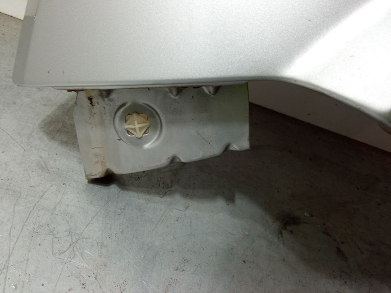 Recambio de aleta delantera izquierda para ford fusion (ju_) 1.6 tdci referencia OEM IAM   