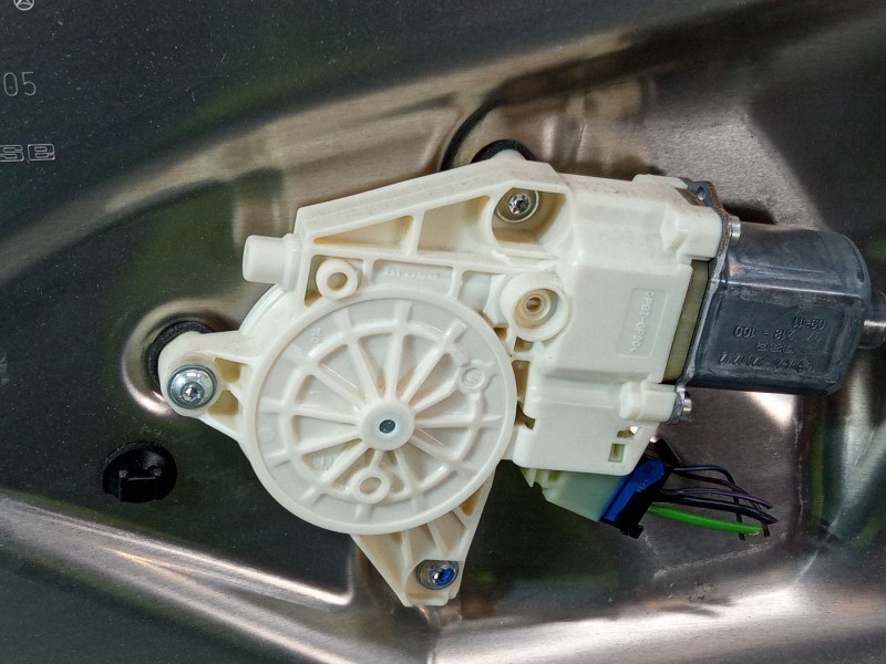 Recambio de elevalunas electrico delantero derecho para mercedes-benz clase e (w212) e 350 cgi (212.057) referencia OEM IAM A212