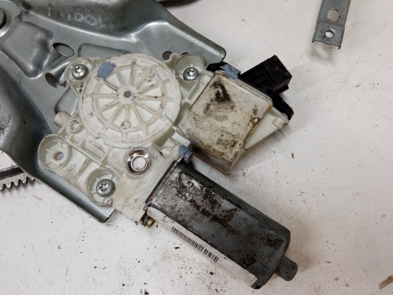 Recambio de elevalunas electrico delantero derecho para opel vectra c gts (z02) 1.9 cdti (f68) referencia OEM IAM   