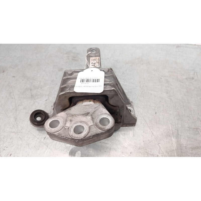 Recambio de soporte motor derecho para opel insignia a (g09) 2.0 cdti (68) referencia OEM IAM 13227717  