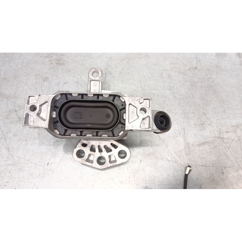 Recambio de soporte motor derecho para opel insignia a (g09) 2.0 cdti (68) referencia OEM IAM 13227717  