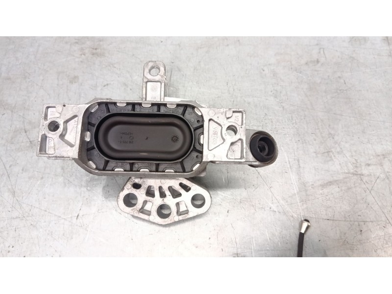 Recambio de soporte motor derecho para opel insignia a (g09) 2.0 cdti (68) referencia OEM IAM 13227717  