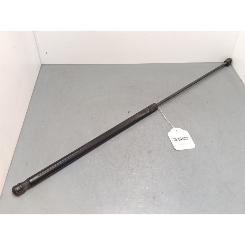 Recambio de amortiguadores capo para audi a3 sportback (8pa) 2.0 tdi 16v referencia OEM IAM   