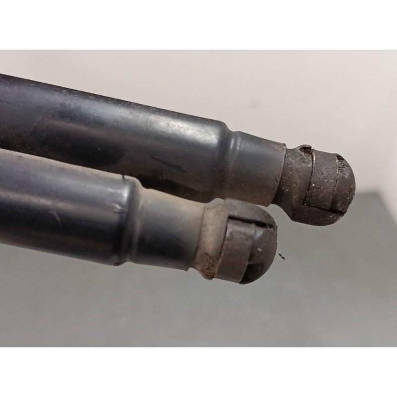 Recambio de amortiguadores capo para hyundai santa fé i (sm) 2.0 crdi 4x4 referencia OEM IAM   