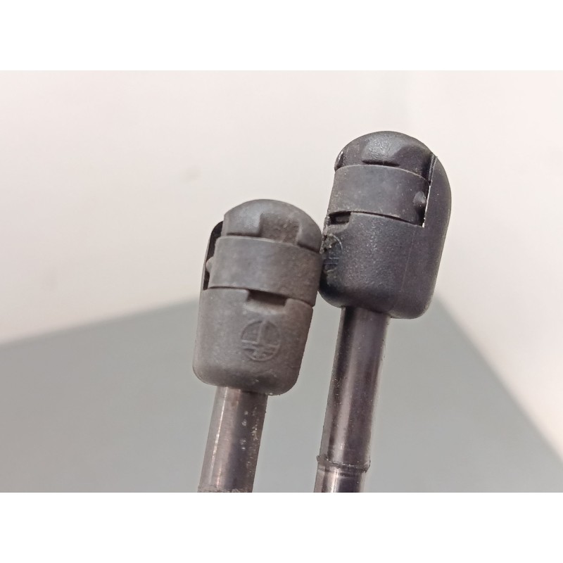 Recambio de amortiguadores capo para hyundai santa fé i (sm) 2.0 crdi 4x4 referencia OEM IAM   
