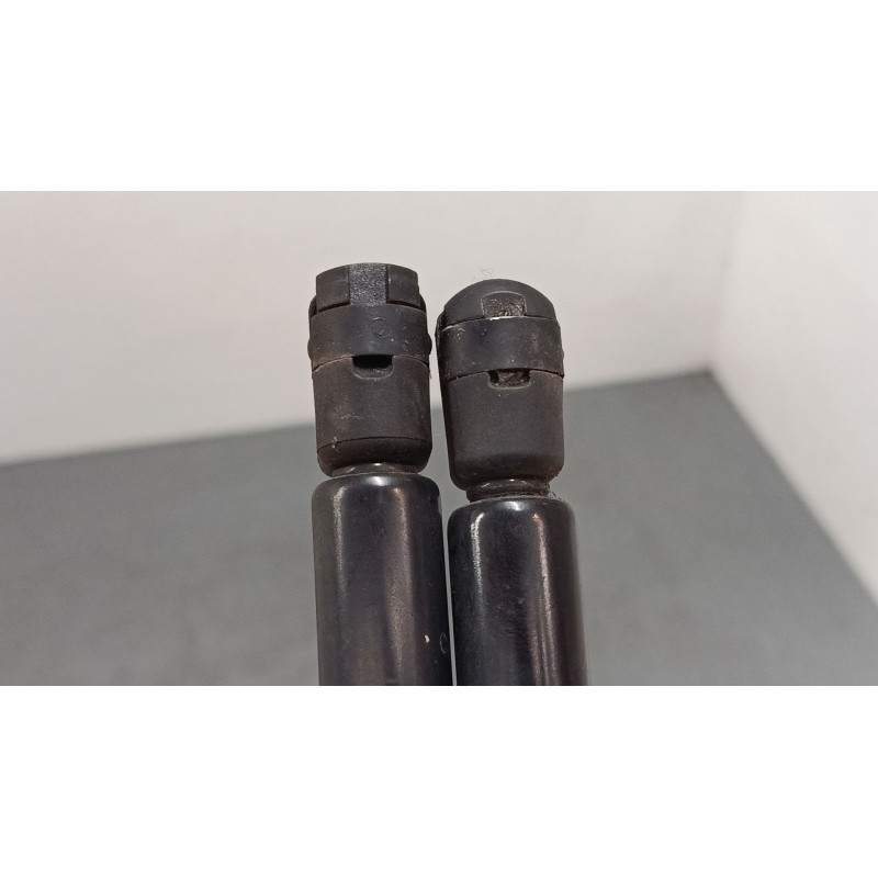 Recambio de amortiguadores malet/porton para renault scénic ii (jm0/1_) 1.9 dci (jm0g, jm12, jm1g, jm2c) referencia OEM IAM   