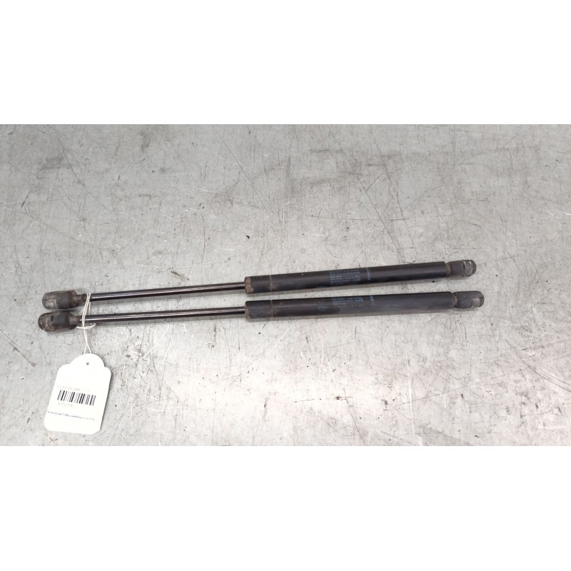 Recambio de amortiguadores maletero / porton para renault clio ii (bb_, cb_) 1.2 (bb0a, bb0f, bb10, bb1k, bb28, bb2d, bb2h, cb0a
