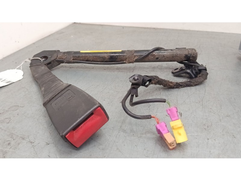 Recambio de anclaje cinturon delantero izquierdo para opel vectra c (z02) 1.8 16v referencia OEM IAM   
