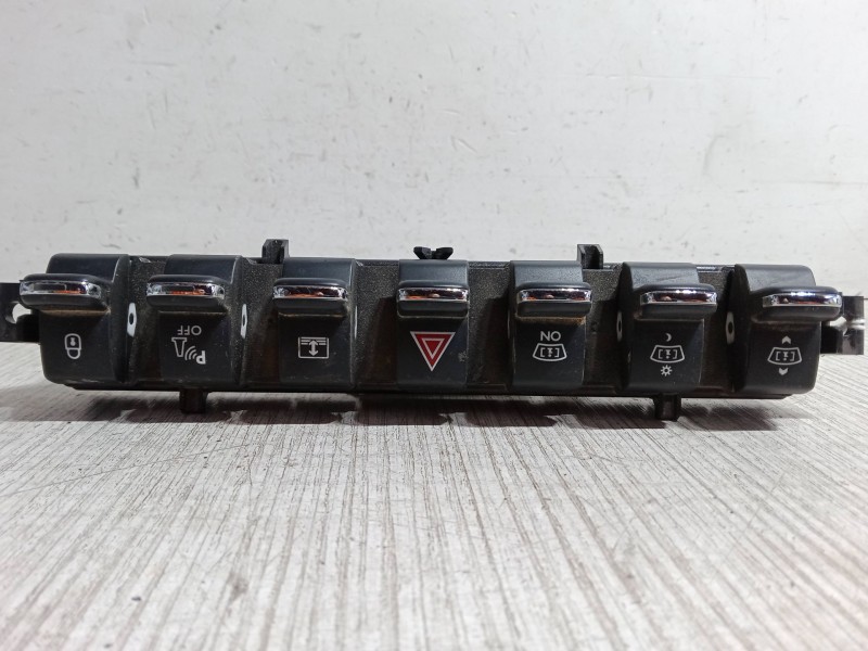 Recambio de warning para peugeot 3008 suv (mc_, mr_, mj_, m4_) 1.6 bluehdi 120 referencia OEM IAM 98084606ZD  