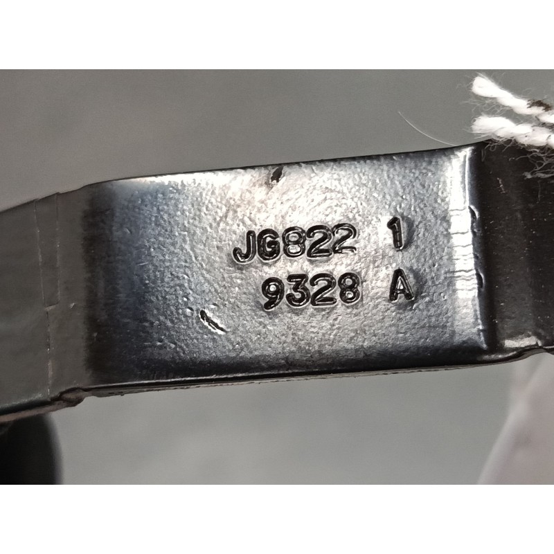 Recambio de anclaje cinturon delantero derecho para peugeot 208 i (ca_, cc_) 1.2 vti 82 referencia OEM IAM   