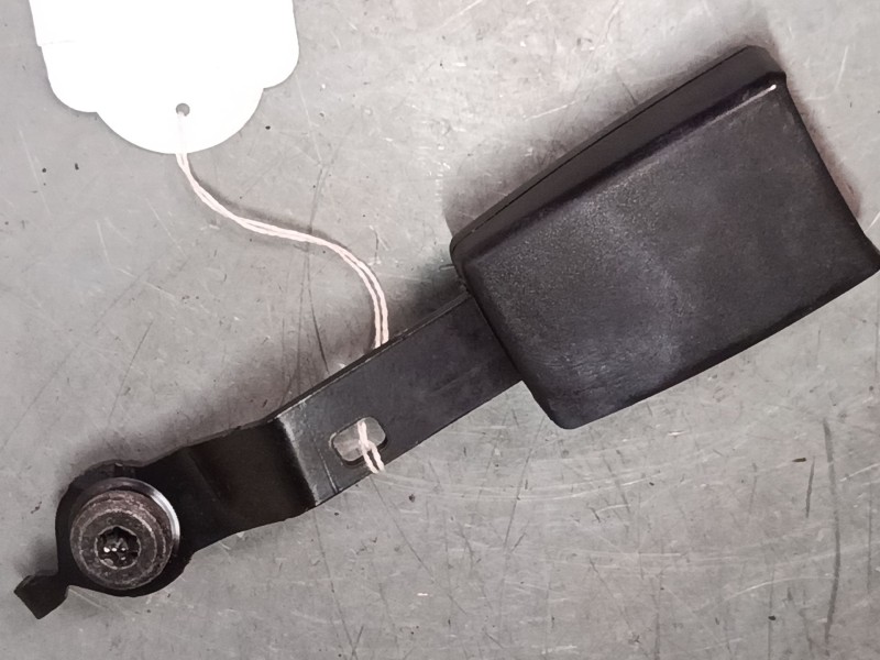 Recambio de anclaje cinturon delantero derecho para fiat grande punto van (199_) 1.3 jtd multijet (199cxc1a) referencia OEM IAM 