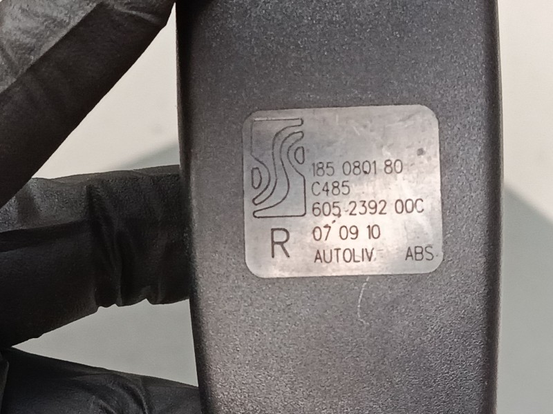 Recambio de anclaje cinturon delantero derecho para fiat grande punto van (199_) 1.3 jtd multijet (199cxc1a) referencia OEM IAM 