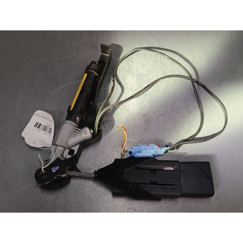 Recambio de anclaje cinturon delantero izquierdo para citroën c3 i (fc_, fn_) 1.4 hdi referencia OEM IAM   