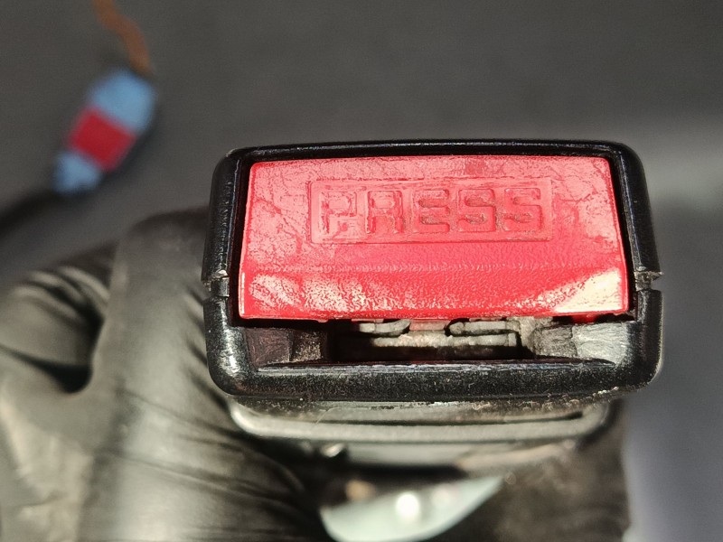 Recambio de anclaje cinturon delantero izquierdo para citroën c3 i (fc_, fn_) 1.4 hdi referencia OEM IAM   