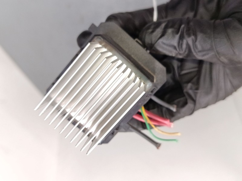 Recambio de resistencia calefaccion para renault megane iii hatchback (bz0/1_, b3_) 1.2 tce (bz2b, bz11) referencia OEM IAM 245R