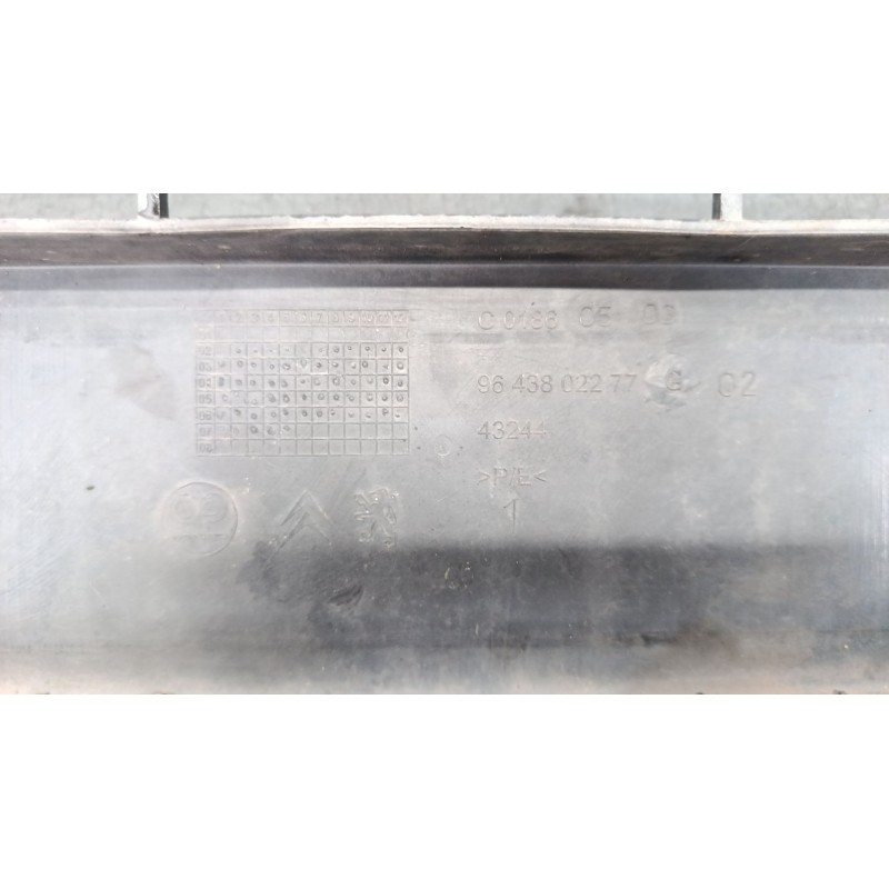 Recambio de paragolpes delantero para peugeot partner furgoneta/monovolumen (5_, g_) 1.6 hdi 75 referencia OEM IAM 9643802277G  