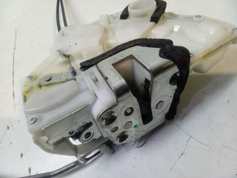 Recambio de cerradura puerta delantera derecha para suzuki sx4 (ey, gy) 1.9 ddis 4x4 (rw 419d) referencia OEM IAM   